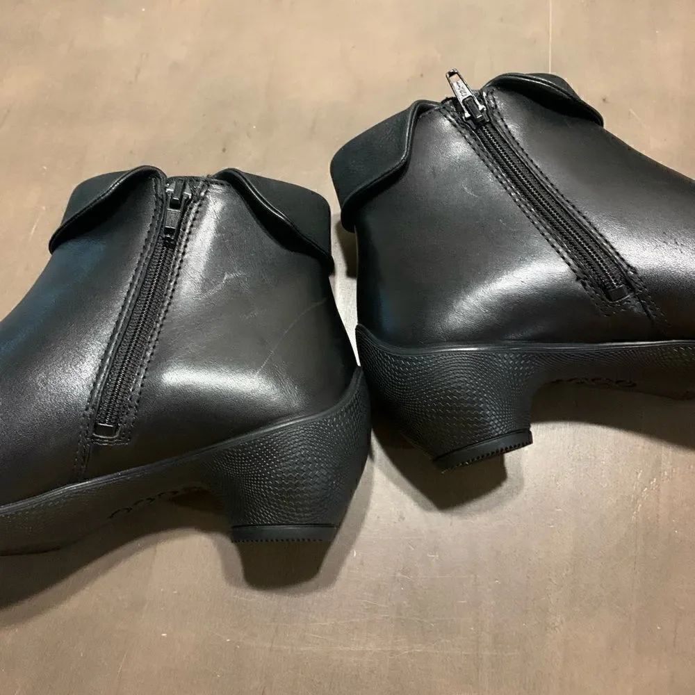 New Ecco Booties  - Picture 4 of 6